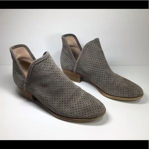 Lucky Brand Grey Shooties Size 9